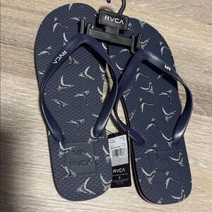 🆕 RVCA Adult Legend and Mana Slippers